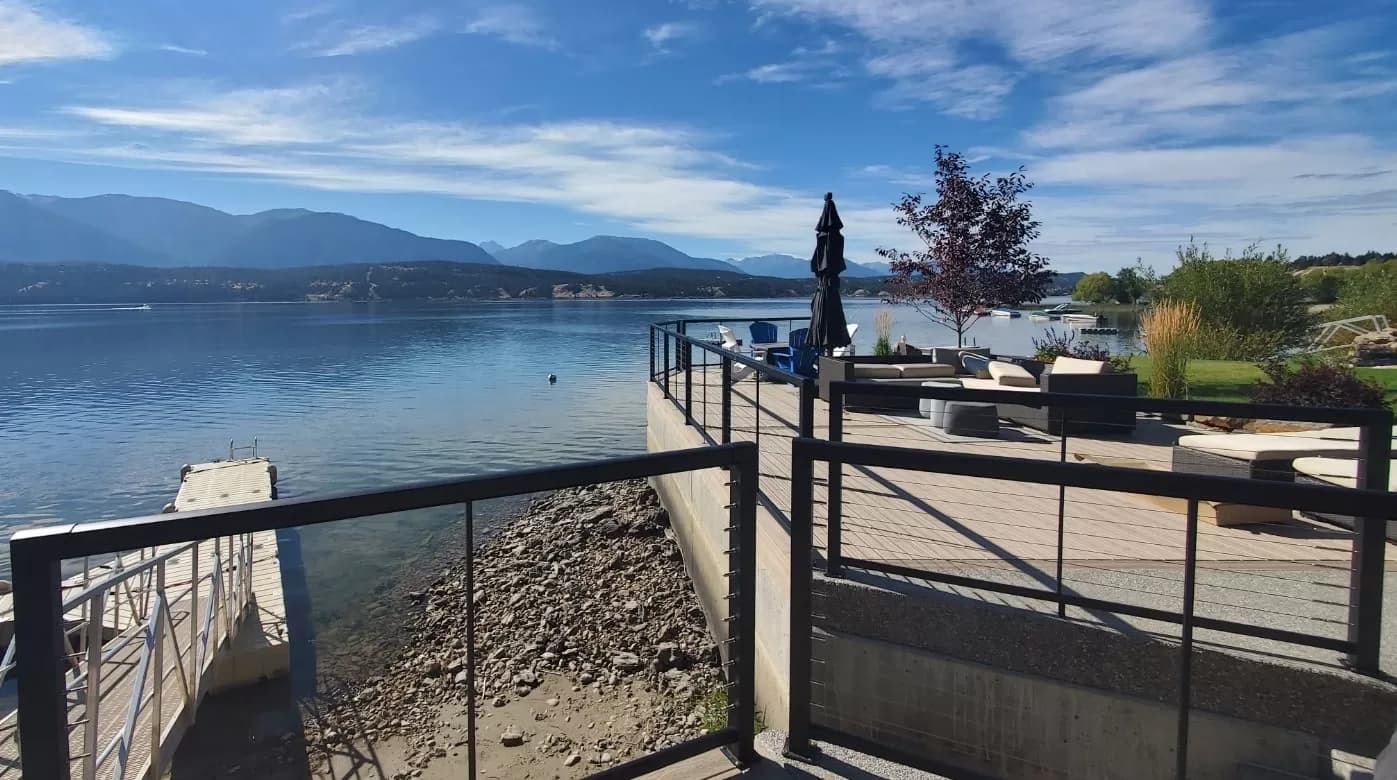 Cable Railing with Wood Post Integration