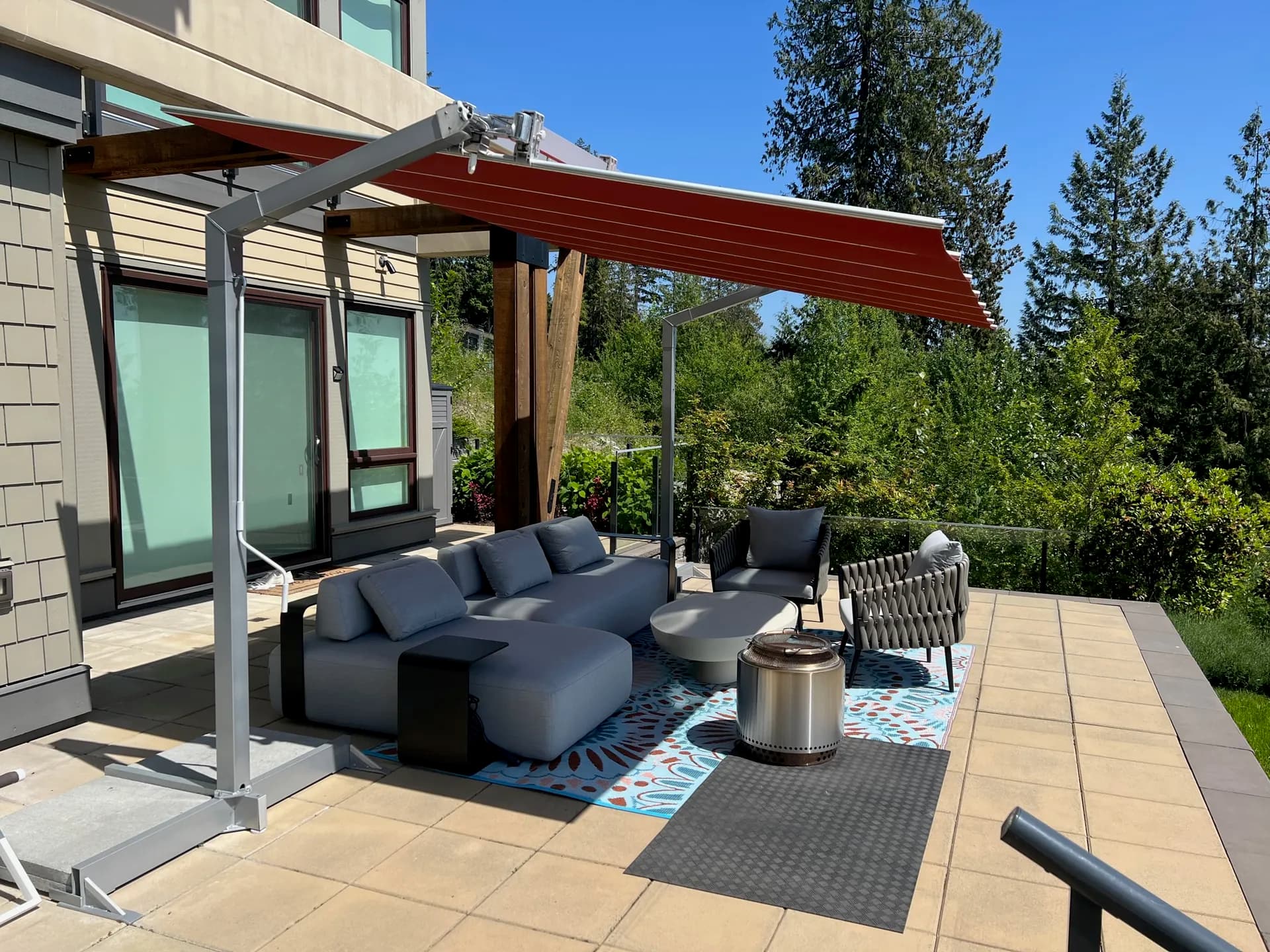 Flexy Cantilever Solution in West Vancouver