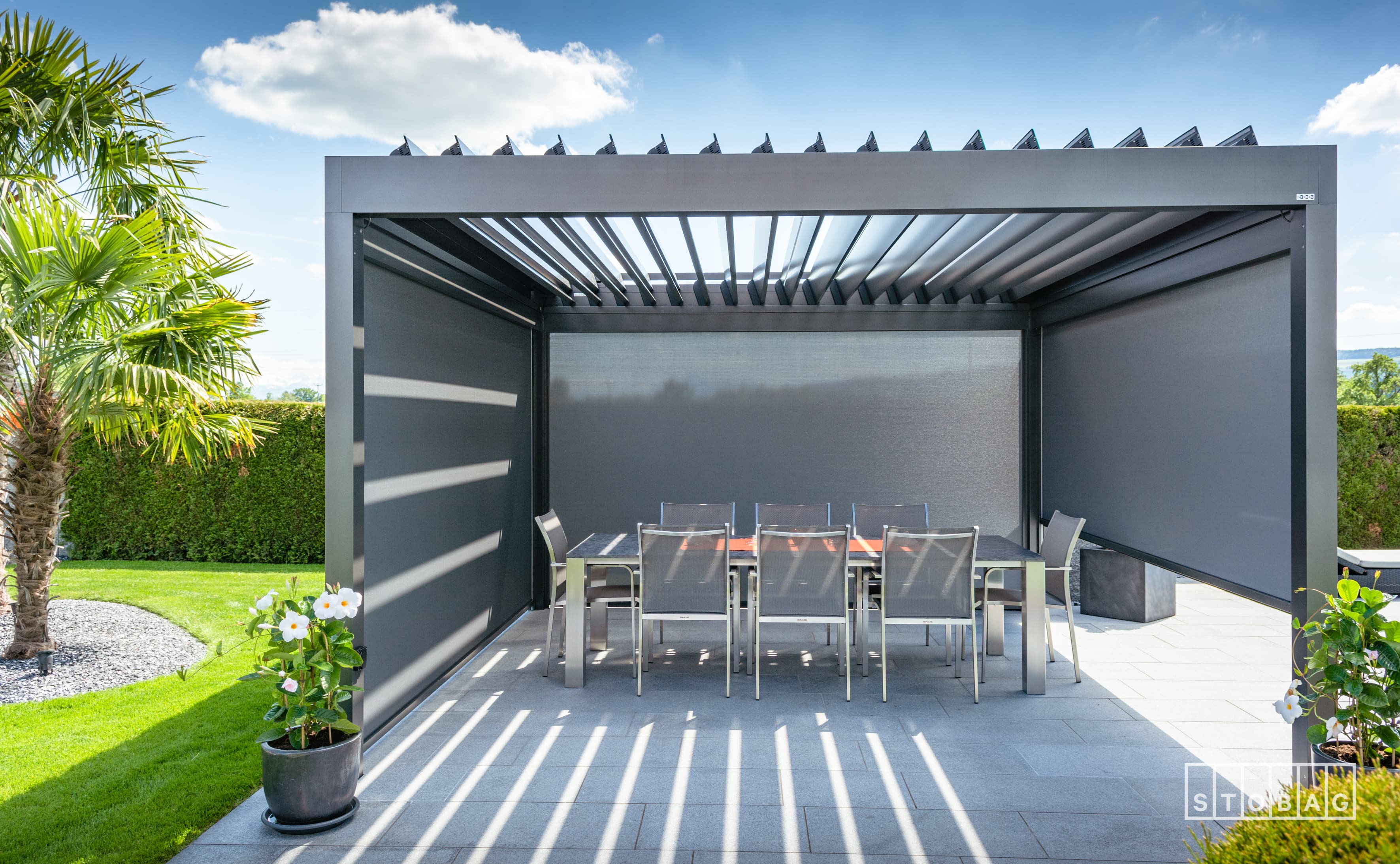 STOBAG BAVONA HARD-TOP with open louvers