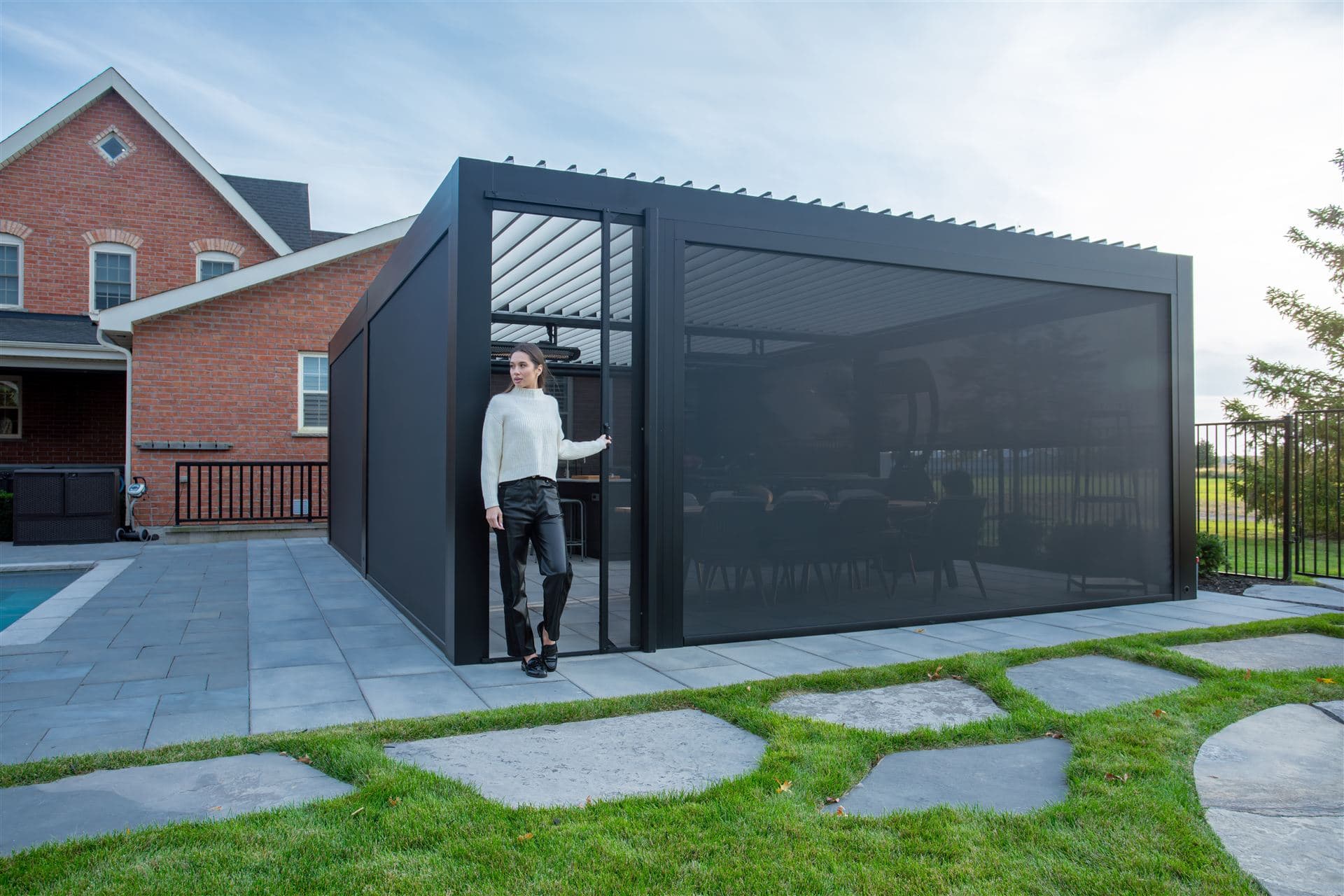 Fully Enclosed Poolside Room